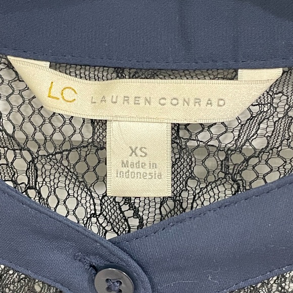 LC Lauren Conrad Navy Blouse with Lace, size XS - Picture 4 of 7